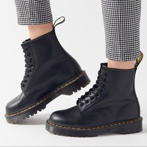 SOLD ❌1460 Bex 8-Eye Boots